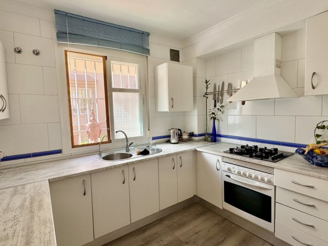 Maison mitoyenne avec 4 Chambres  à Puerto Banús