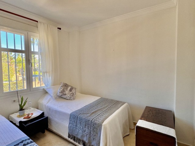 Maison mitoyenne avec 4 Chambres  à Puerto Banús