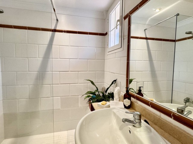Maison mitoyenne avec 4 Chambres  à Puerto Banús