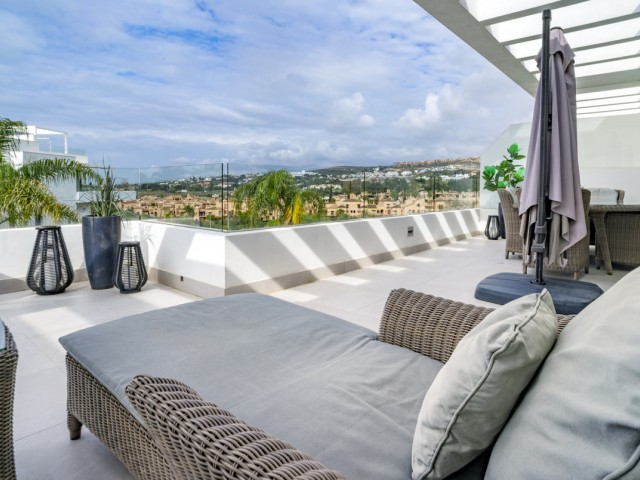 Penthouse avec 3 Chambres  à Estepona