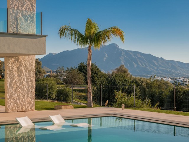 5 Soveroms Villa i Benahavís