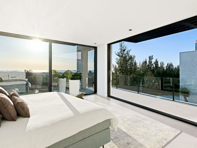 5 Soveroms Villa i Benahavís