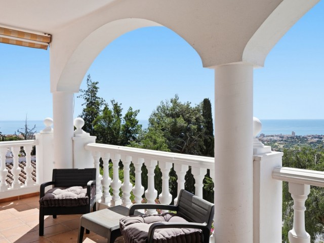 Villa avec 6 Chambres  à Benalmadena