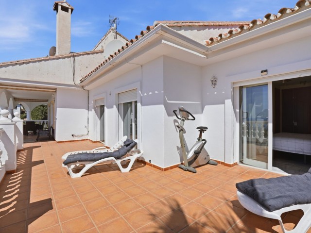 Villa avec 6 Chambres  à Benalmadena