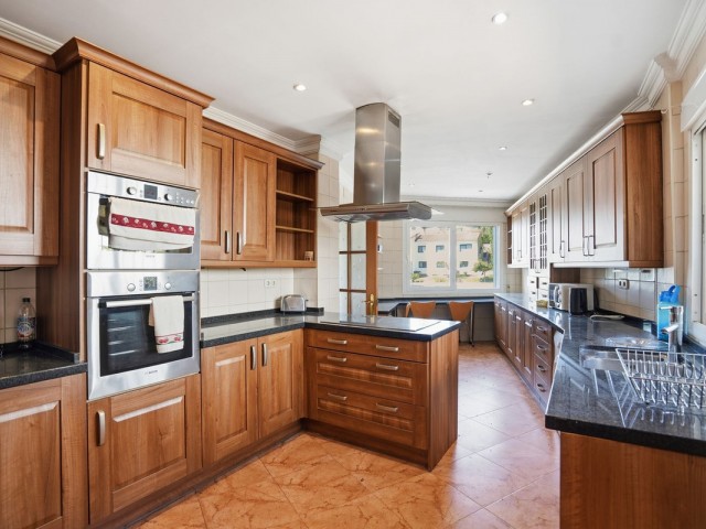 Villa avec 6 Chambres  à Benalmadena