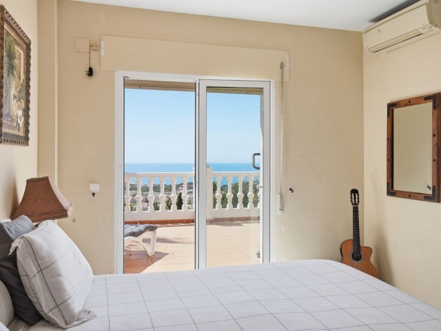 Villa avec 6 Chambres  à Benalmadena