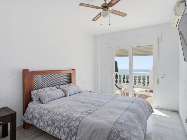 Villa avec 6 Chambres  à Benalmadena