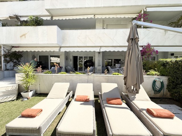 Apartamento con 3 Dormitorios  en Puerto Banús