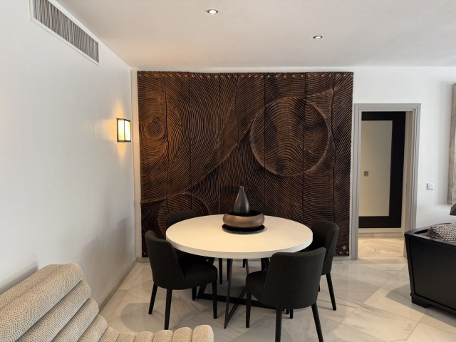 Apartamento con 3 Dormitorios  en Puerto Banús