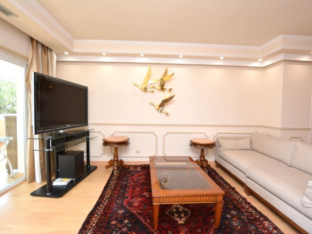 3 Bedrooms Apartment in Marbella
