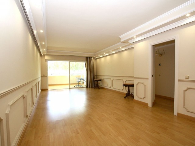 3 Bedrooms Apartment in Marbella