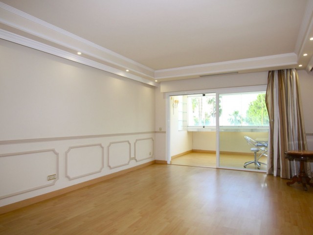 3 Bedrooms Apartment in Marbella