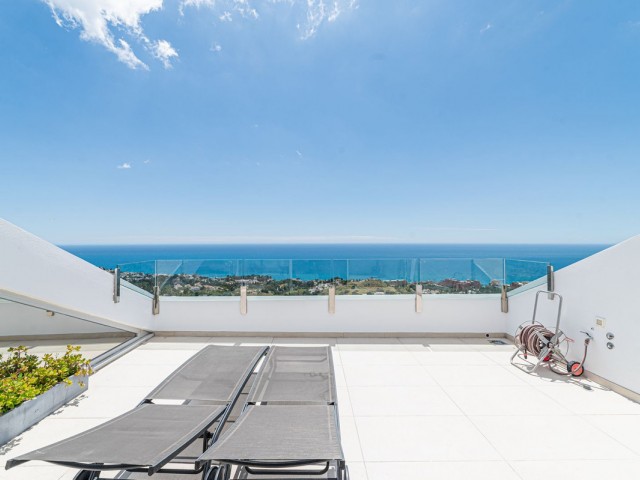 Apartamento con 3 Dormitorios  en Benalmadena