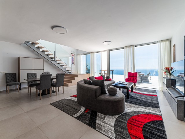 Apartamento con 3 Dormitorios  en Benalmadena