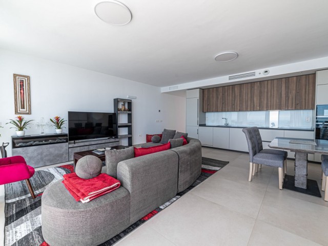 Apartamento con 3 Dormitorios  en Benalmadena