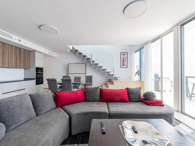 Apartamento con 3 Dormitorios  en Benalmadena