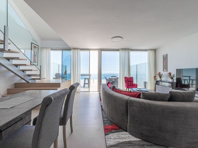 Apartamento con 3 Dormitorios  en Benalmadena