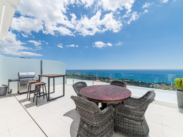 Apartamento con 3 Dormitorios  en Benalmadena