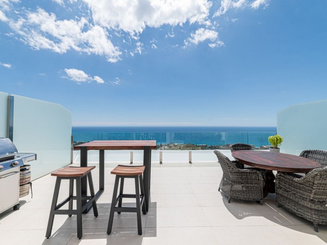 Apartamento con 3 Dormitorios  en Benalmadena