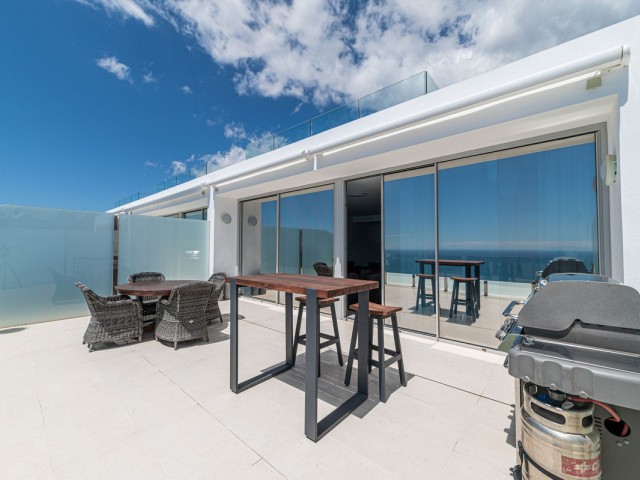 Apartamento con 3 Dormitorios  en Benalmadena