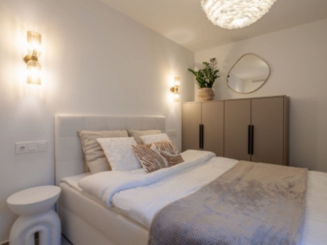 4 Slaapkamer Rijtjeshuis in Nueva Andalucía