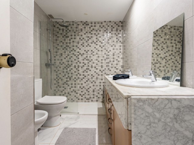 5 Slaapkamer Rijtjeshuis in The Golden Mile