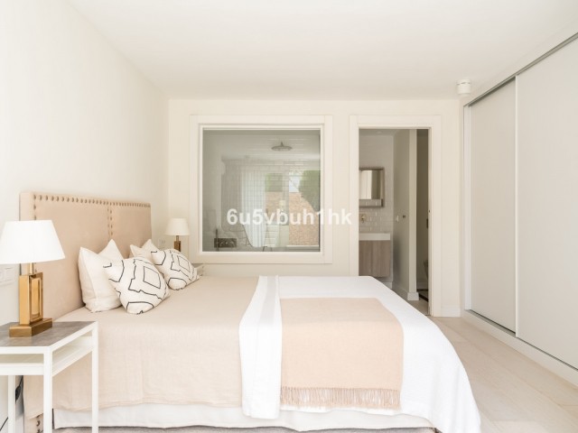 5 Bedrooms Townhouse in Marbella