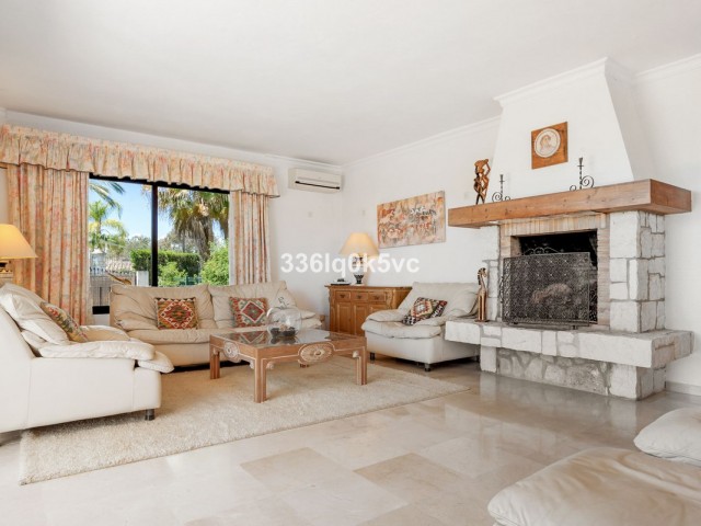 4 Bedrooms Villa in Marbella