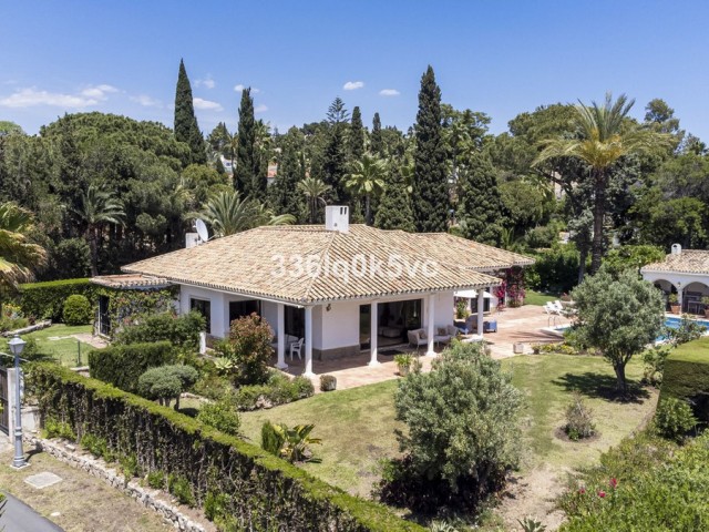 4 Bedrooms Villa in Marbella