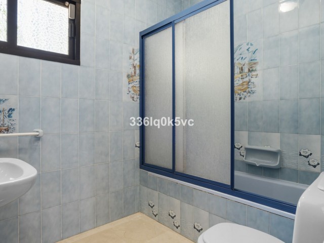 4 Bedrooms Villa in Marbella