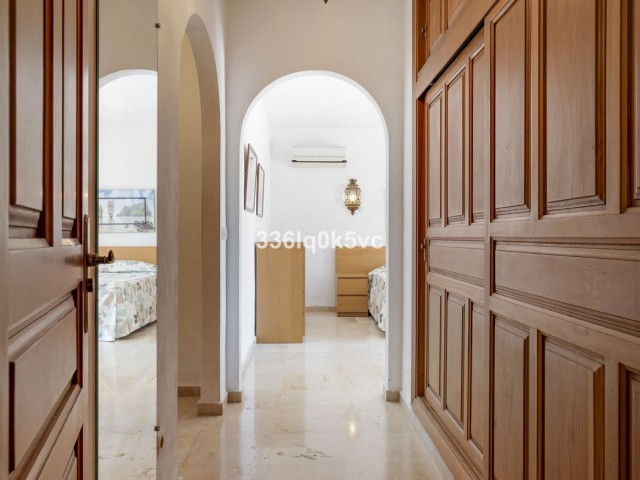 4 Bedrooms Villa in Marbella