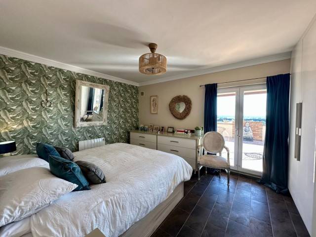 6 Soveroms Villa i Estepona