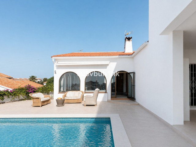 5 Schlafzimmer Villa in El Faro
