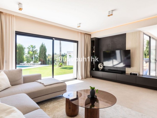 6 Soveroms Villa i Benahavís