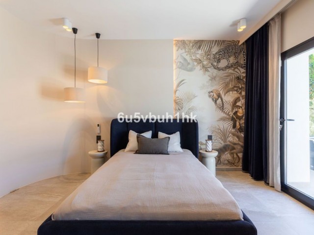 6 Soveroms Villa i Benahavís