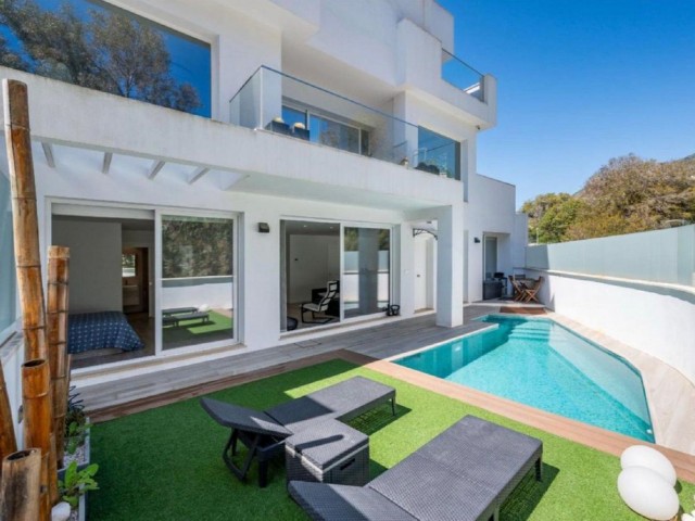 Villa avec 4 Chambres  à Benalmadena