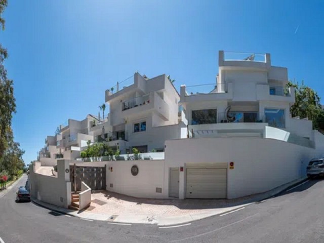 Villa avec 4 Chambres  à Benalmadena