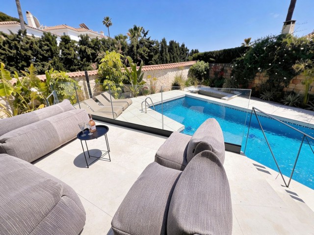 Villa avec 5 Chambres  à Riviera del Sol