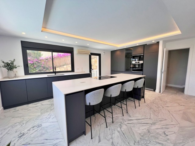 Villa avec 5 Chambres  à Riviera del Sol