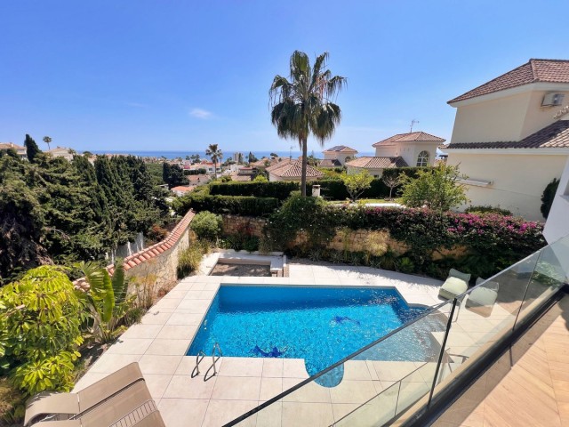 Villa avec 5 Chambres  à Riviera del Sol