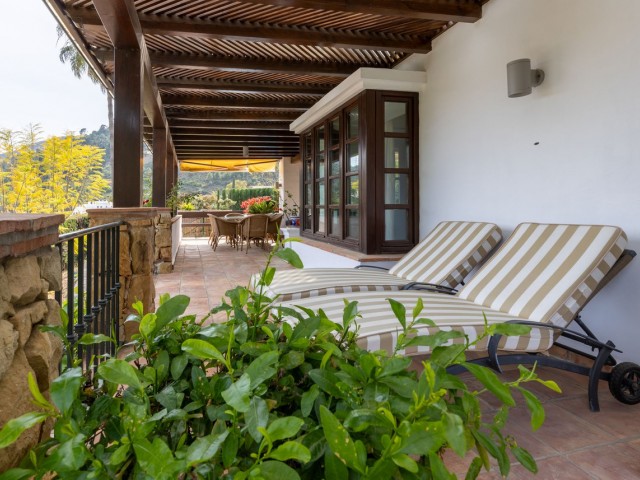 4 Soveroms Villa i Benahavís