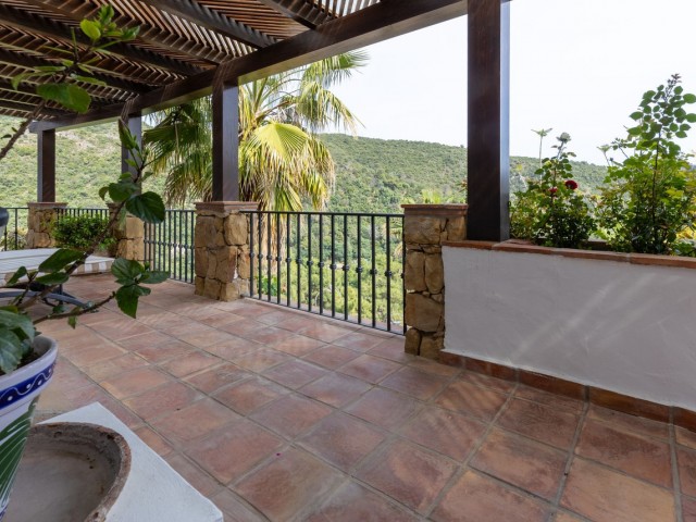 4 Soveroms Villa i Benahavís