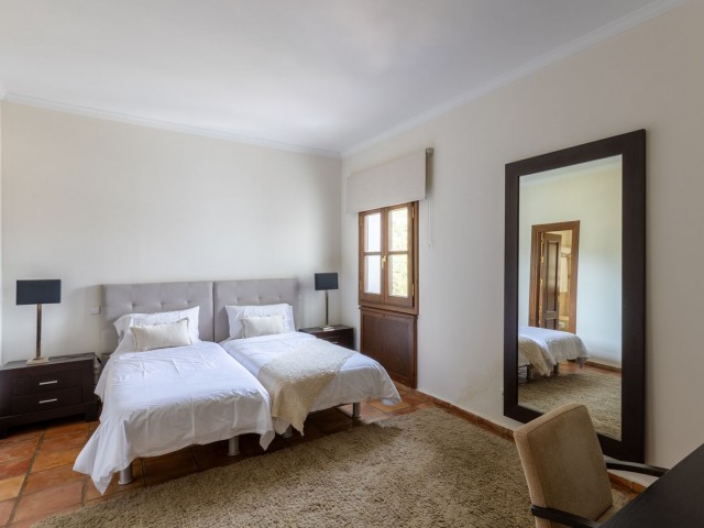 4 Soveroms Villa i Benahavís