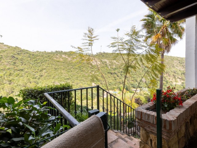 4 Soveroms Villa i Benahavís