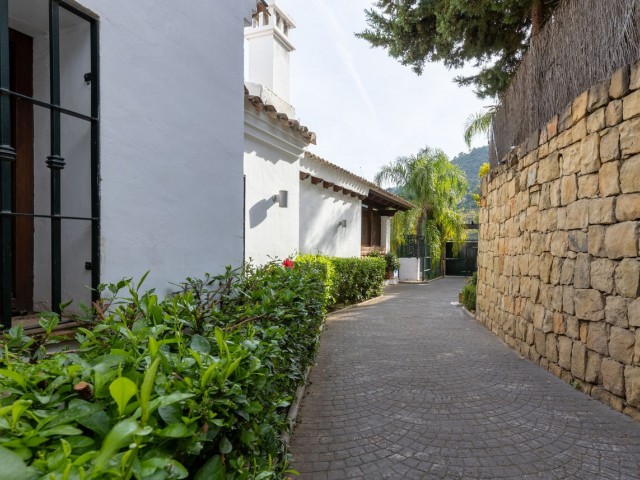 4 Soveroms Villa i Benahavís