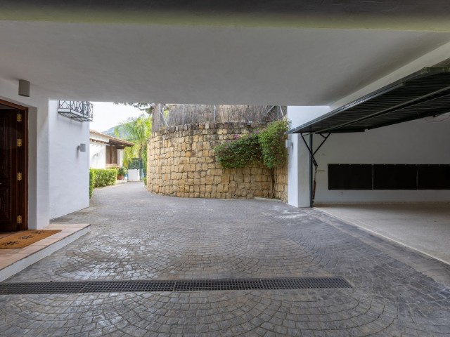4 Soveroms Villa i Benahavís