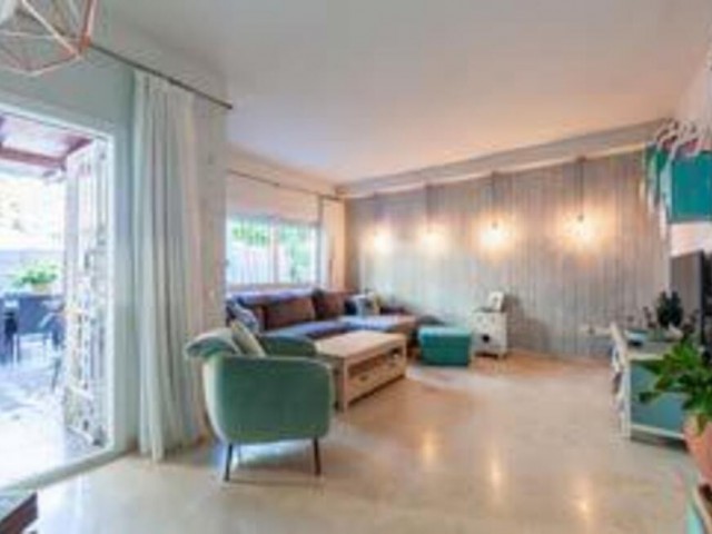 5 Bedrooms Townhouse in San Pedro de Alcántara