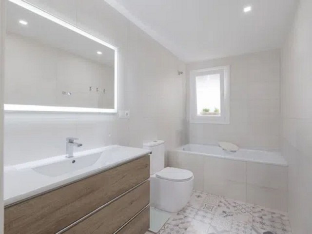 3 Bedrooms Apartment in Málaga Centro