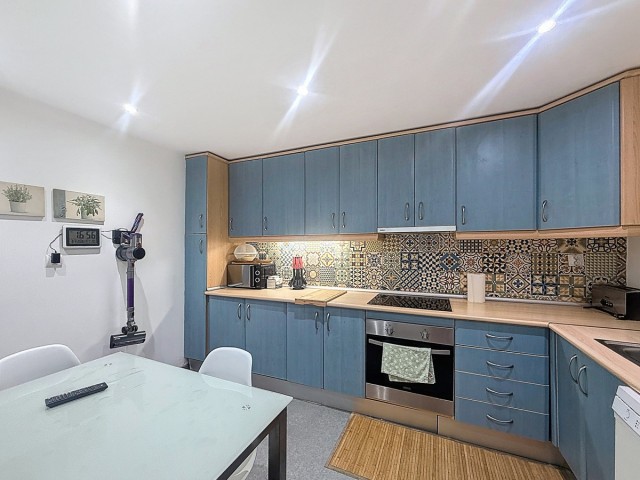 Maison mitoyenne avec 3 Chambres  à Estepona
