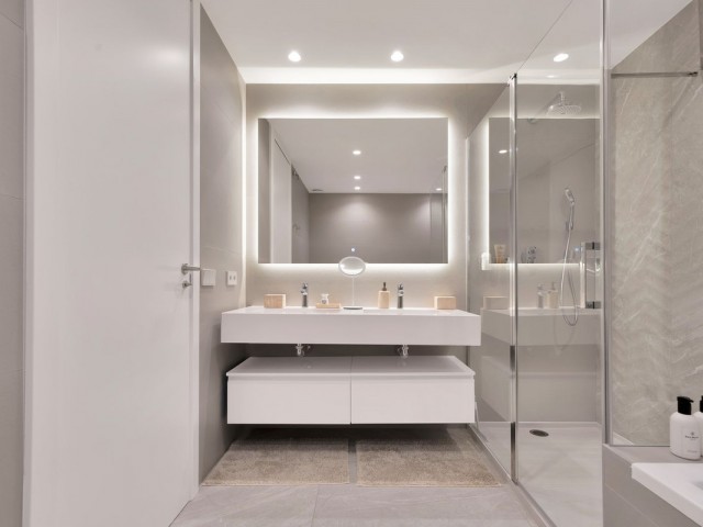 Huoneisto, Santa Clara, R5371885